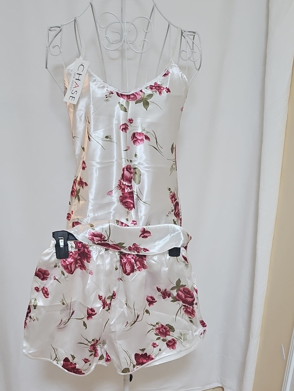 Chaser Satin Floral Chemise & Shorts Set in White with Rose Print